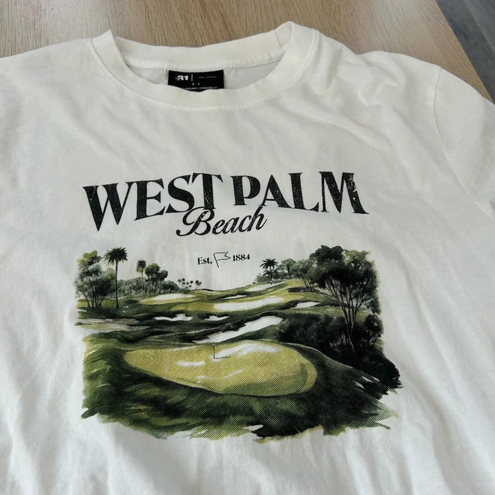 Simons tees (M) - Picture 4 of 4